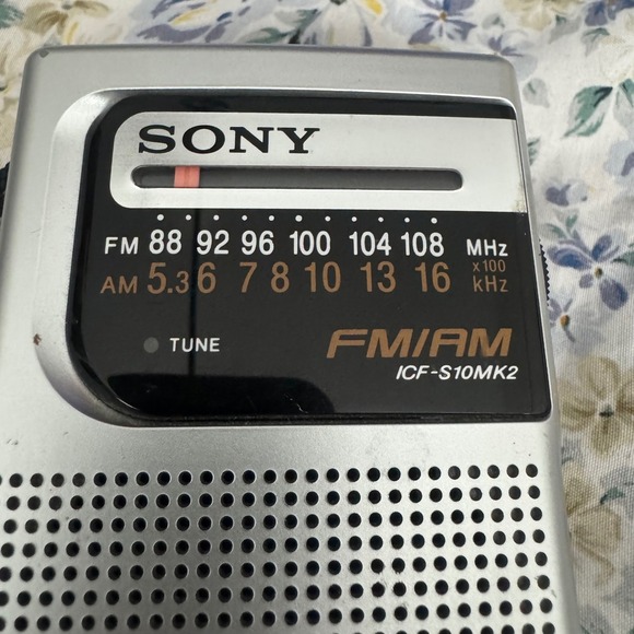 Sony ICF-S10MK2 Pocket AM/FM Radio Portable Silver Tested Working *READ*. - Picture 7 of 7